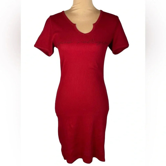 TRUE RELIGION Red Dahlia Crystal Script V Notch Dress Small New with Tags - Picture 6 of 10